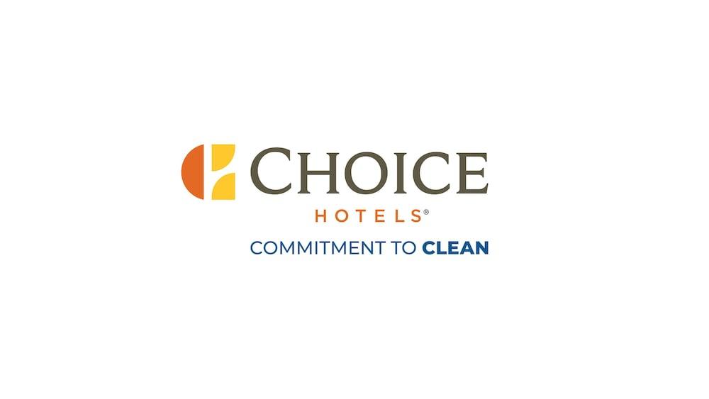 Quality Inn & Suites Woodland - Sacramento Airport Bagian luar foto