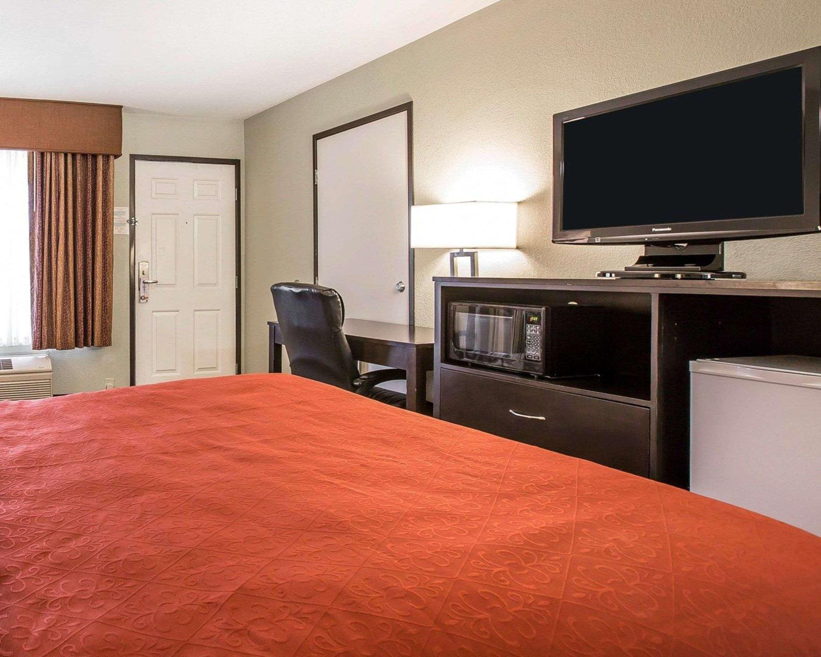 Quality Inn & Suites Woodland - Sacramento Airport Bagian luar foto