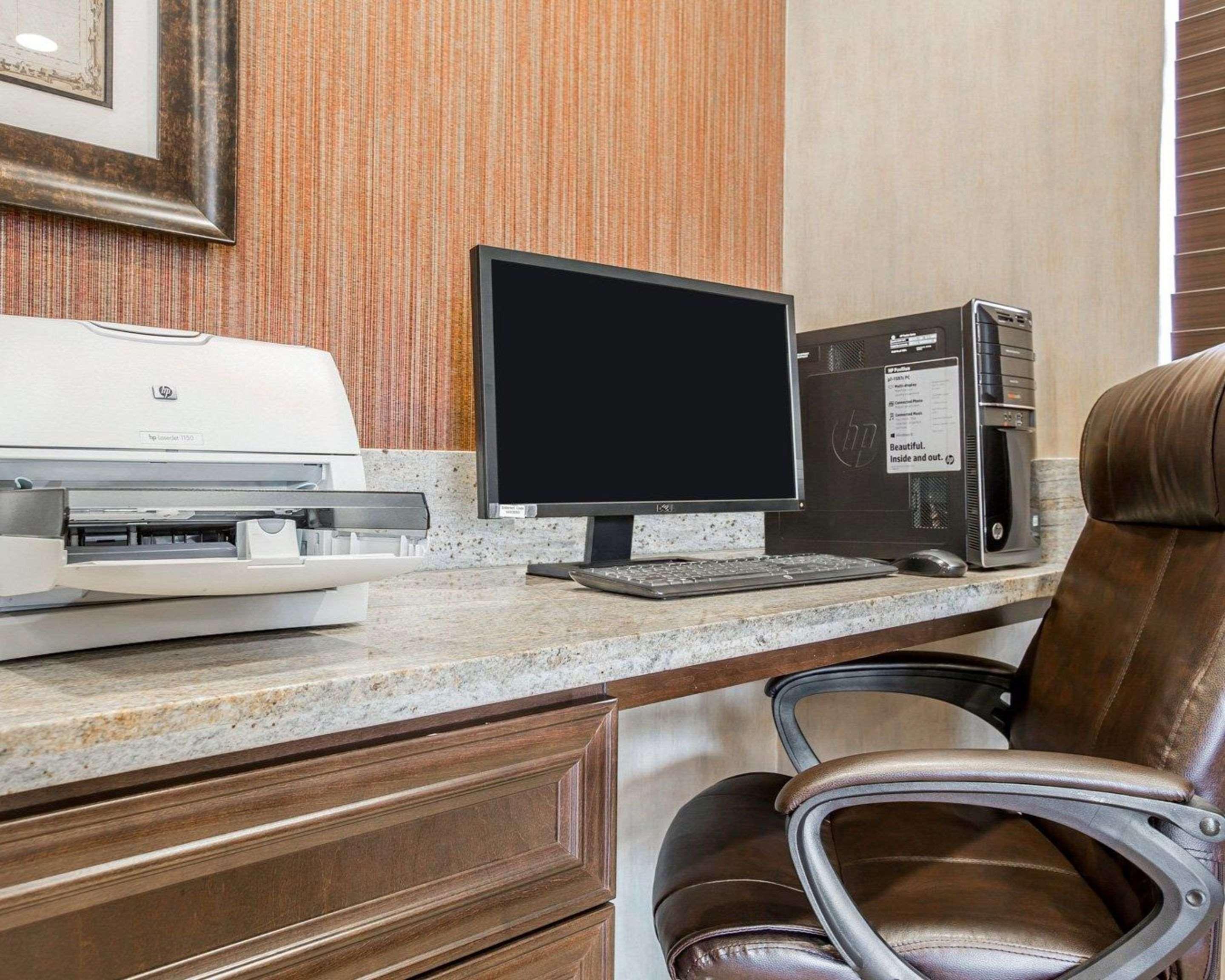 Quality Inn & Suites Woodland - Sacramento Airport Bagian luar foto