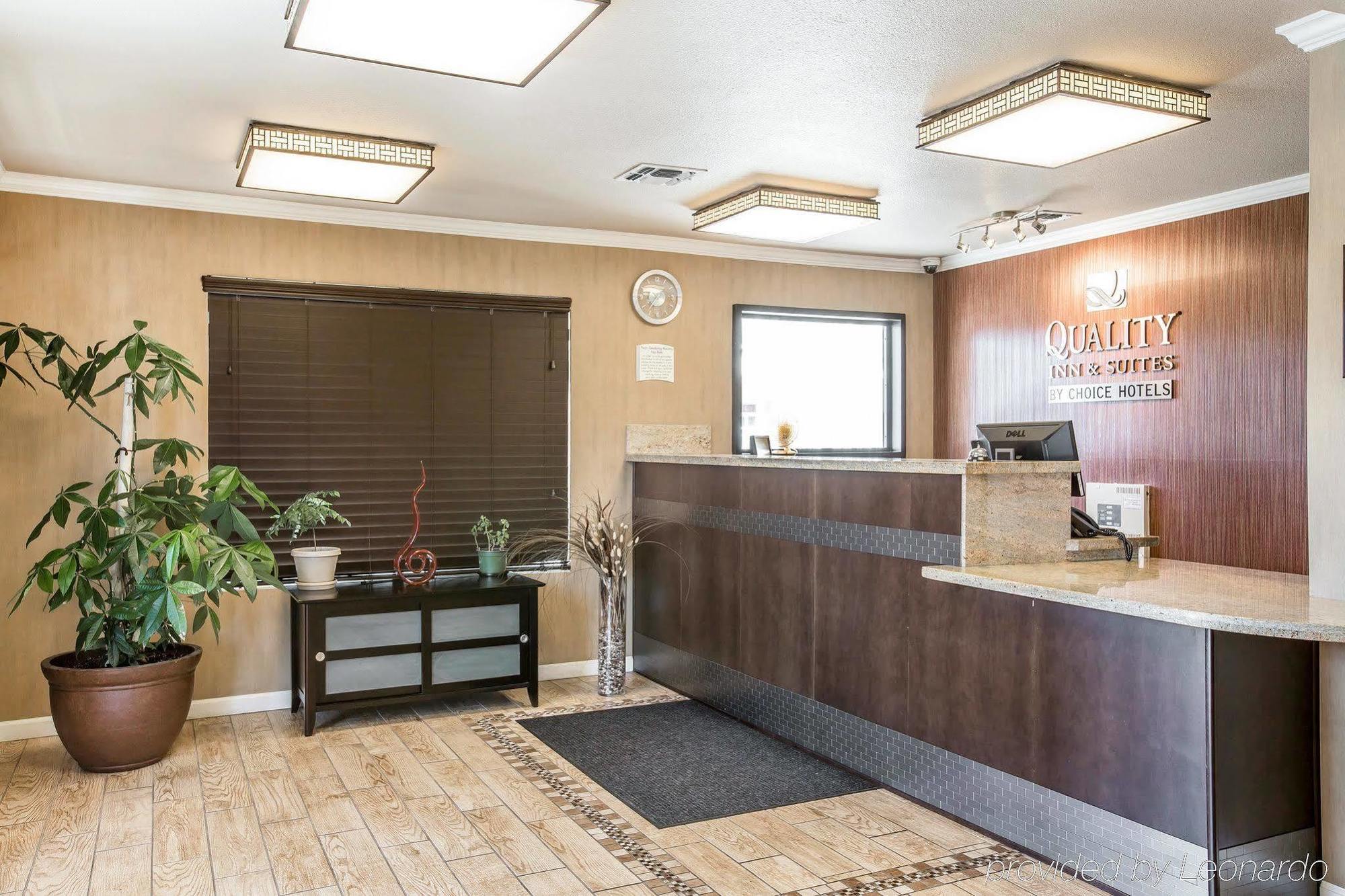 Quality Inn & Suites Woodland - Sacramento Airport Bagian luar foto