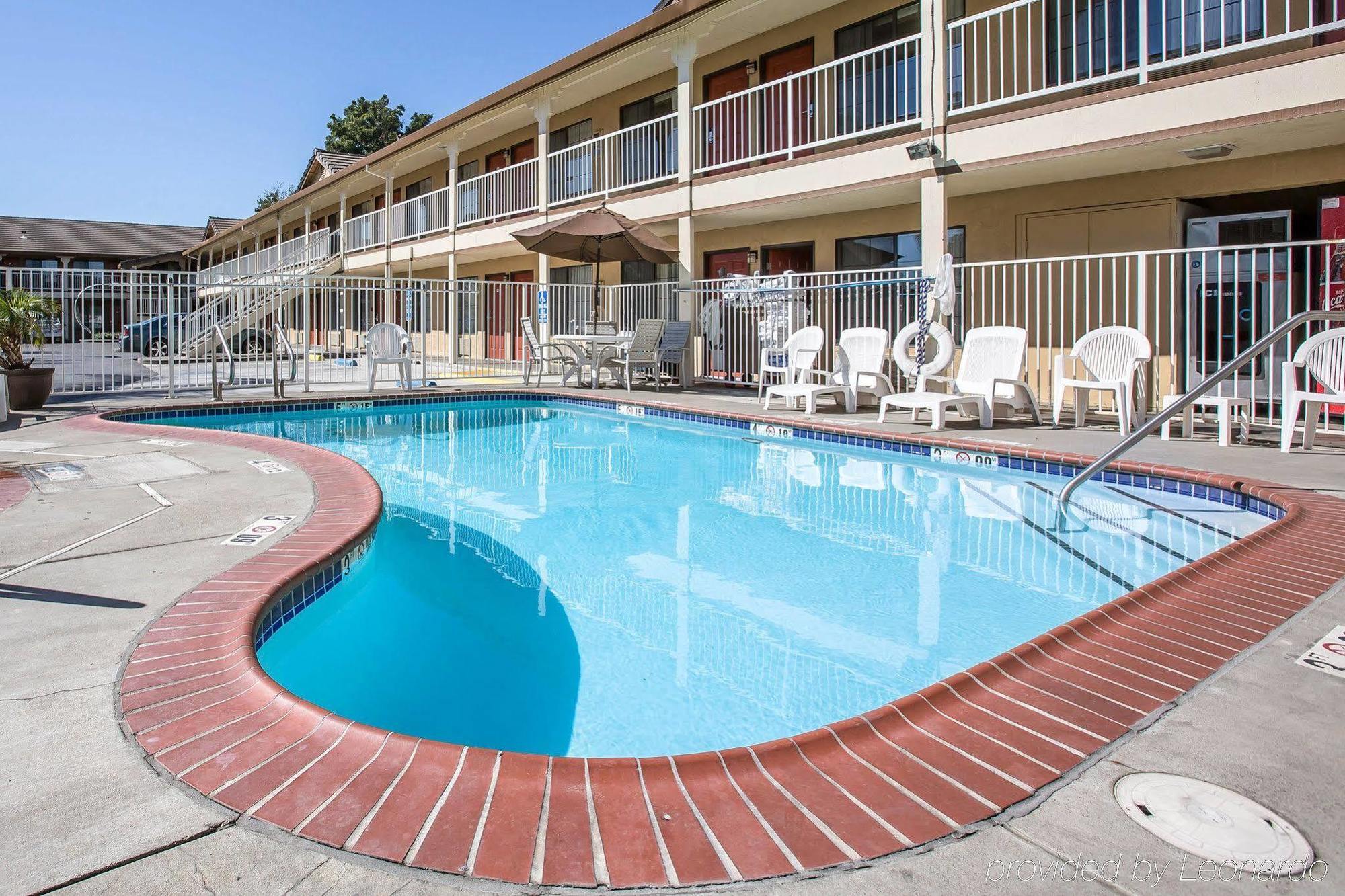 Quality Inn & Suites Woodland - Sacramento Airport Bagian luar foto