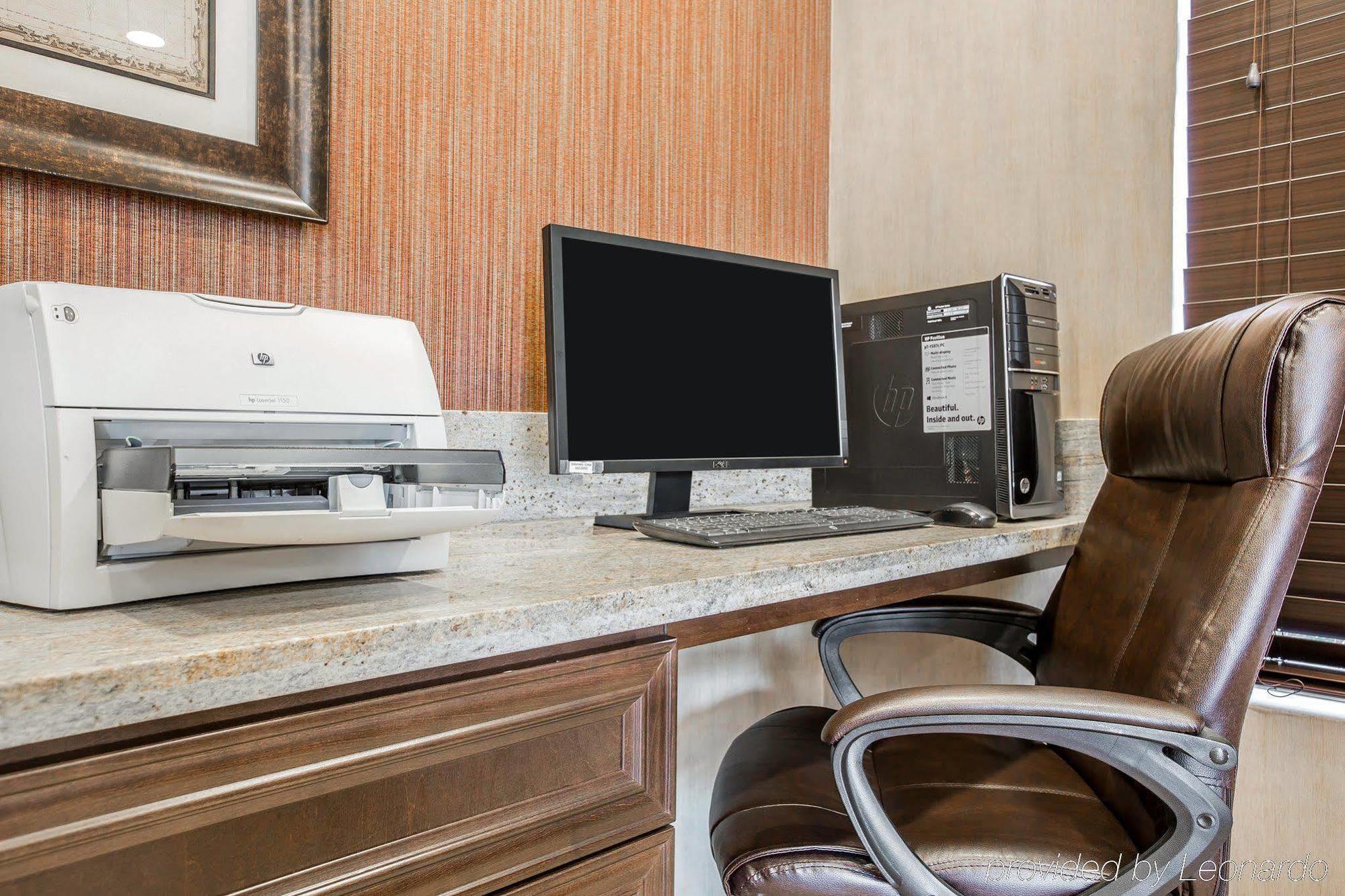 Quality Inn & Suites Woodland - Sacramento Airport Bagian luar foto